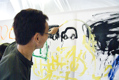 8月アートルーム「ペイントバトル巨大絵画に挑戦!」