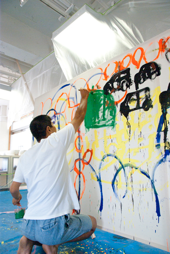 8月アートルーム「ペイントバトル巨大絵画に挑戦!」