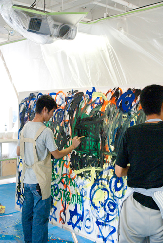 8月アートルーム「ペイントバトル巨大絵画に挑戦!」