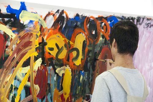 8月アートルーム「ペイントバトル巨大絵画に挑戦!」