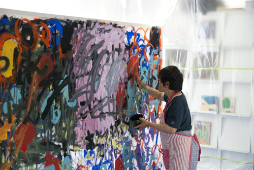 8月アートルーム「ペイントバトル巨大絵画に挑戦!」