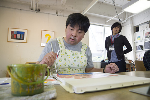 4月アートルーム :「わたし、ぼくのかおを描く」
」