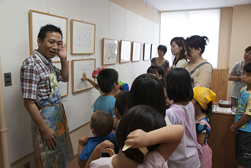 「いちまい絵ほん」ワークショップ in こども図書館