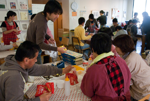 12月ワークショップ：お菓子の家2012